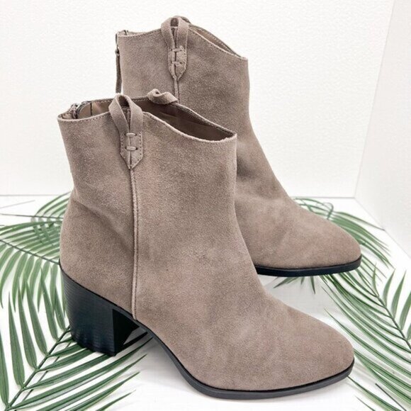 MIA Gray Suede Ankle Boots Zipper Back Western Block High Heel Size 11 NWOB - Picture 1 of 12